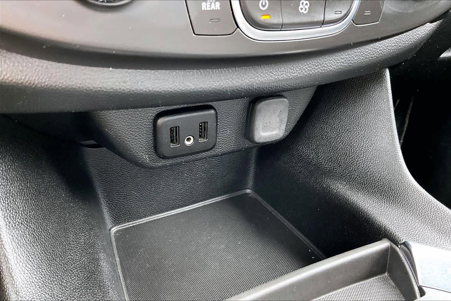 Used 2019 Chevrolet Traverse LS w/ LPO, Blackout Package FWD image 31