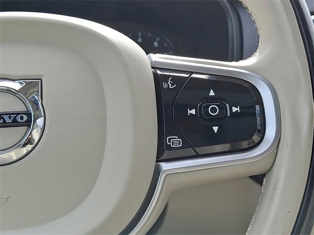 Used 2022 Volvo XC90 T5 Momentum w/ Climate Package image 24