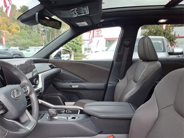 Used 2024 Lexus TX 350 FWD image 5