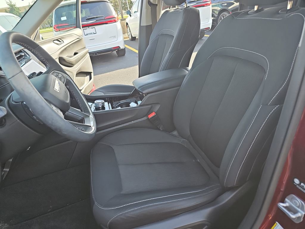 Certified 2023 Jeep Grand Cherokee Laredo w/ Luxury Tech Group I AWD/4WD image 13