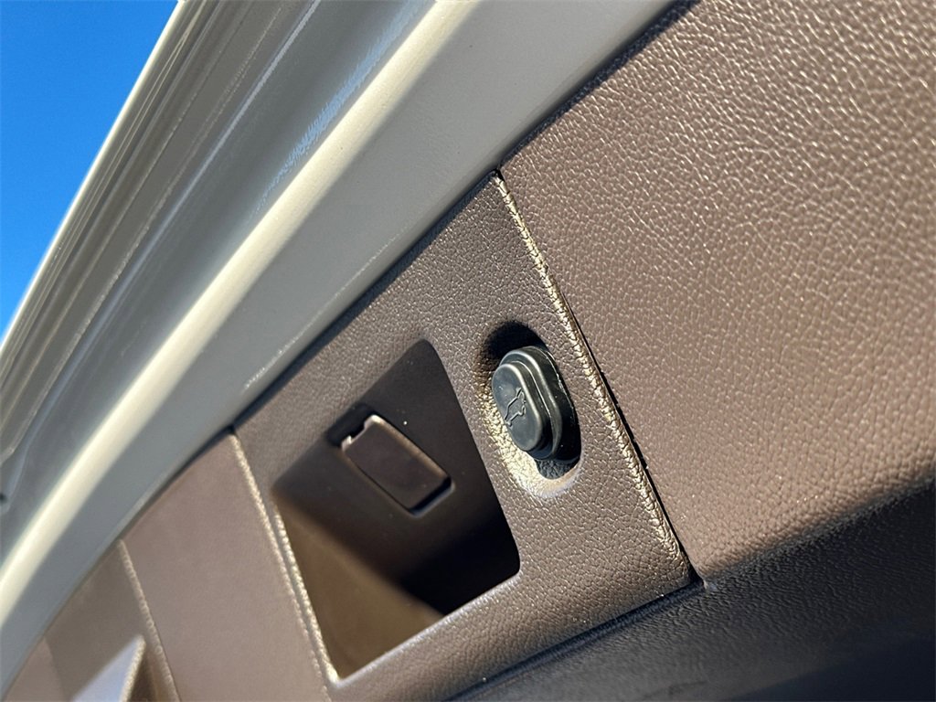 Used 2019 GMC Yukon XL Denali w/ Denali Ultimate Package image 9