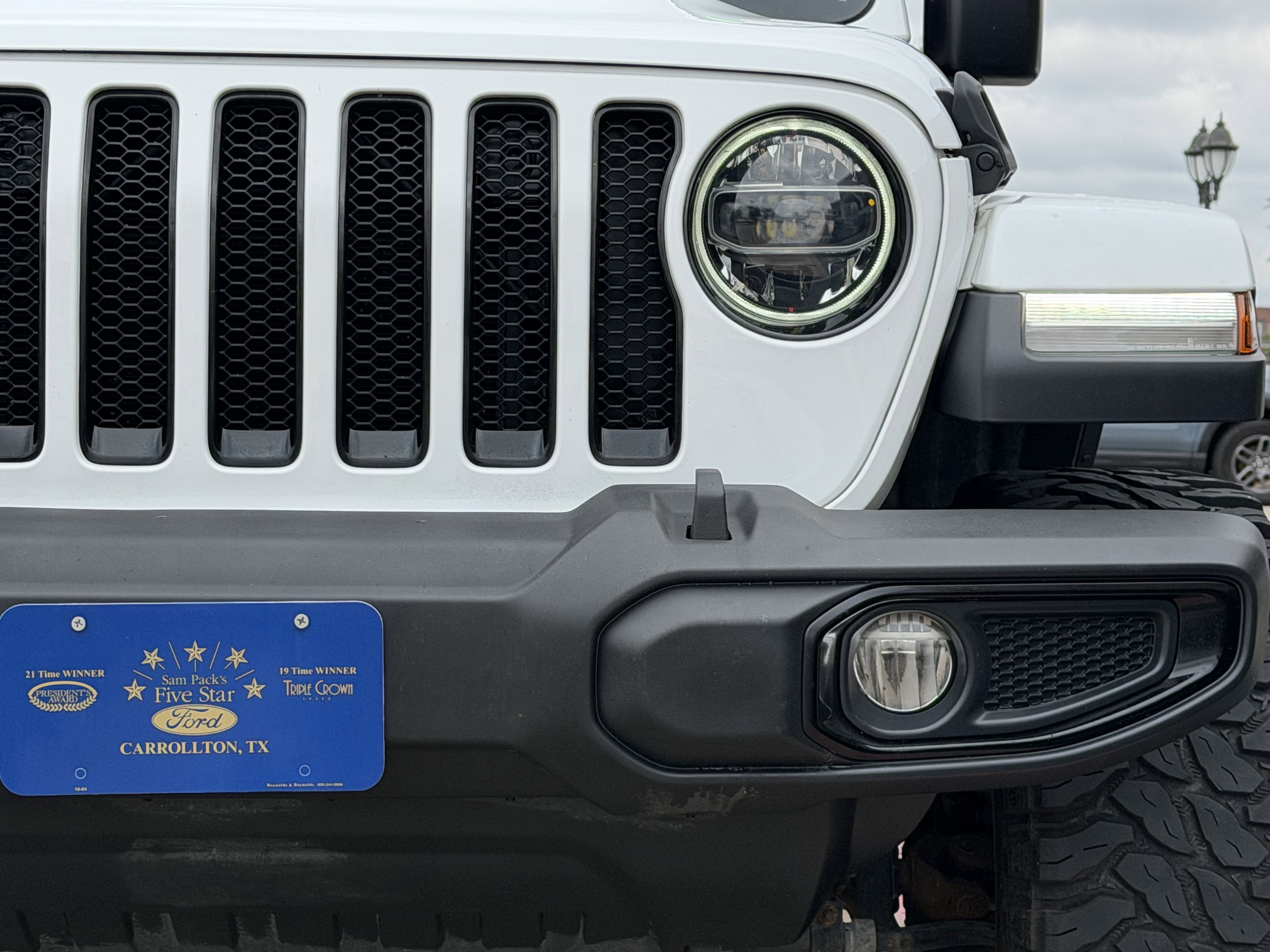 Used 2020 Jeep Wrangler Unlimited Sahara AWD/4WD image 9