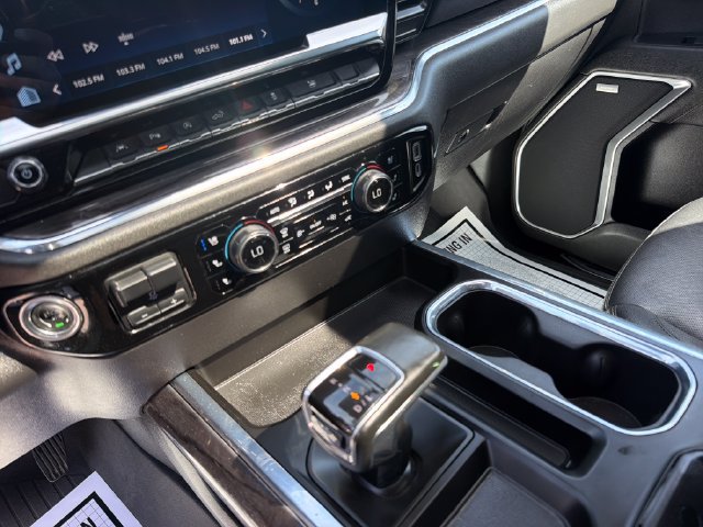 Used 2023 Chevrolet Silverado 1500 LTZ w/ LTZ Premium Package AWD/4WD image 26