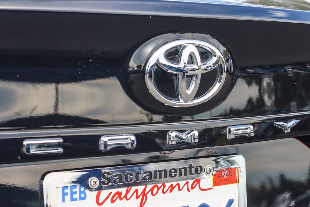 Used 2023 Toyota Camry LE image 9