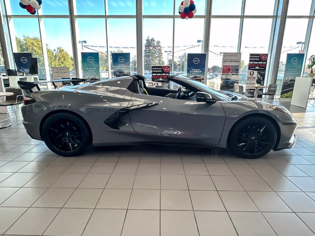 Used 2025 Chevrolet Corvette Stingray Preferred Conv w/ 2LT RWD image 2