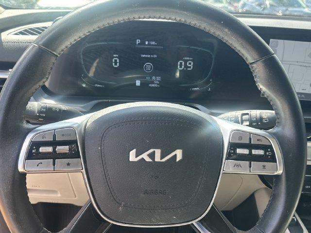 Certified 2024 Kia Telluride S FWD image 16