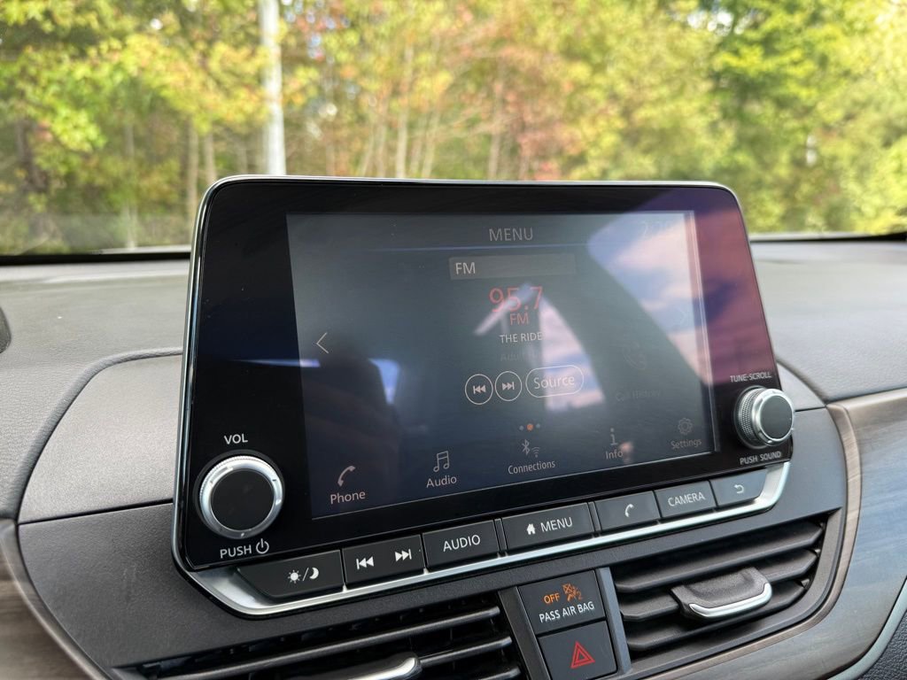 Used 2024 Nissan Altima 2.5 SV image 31