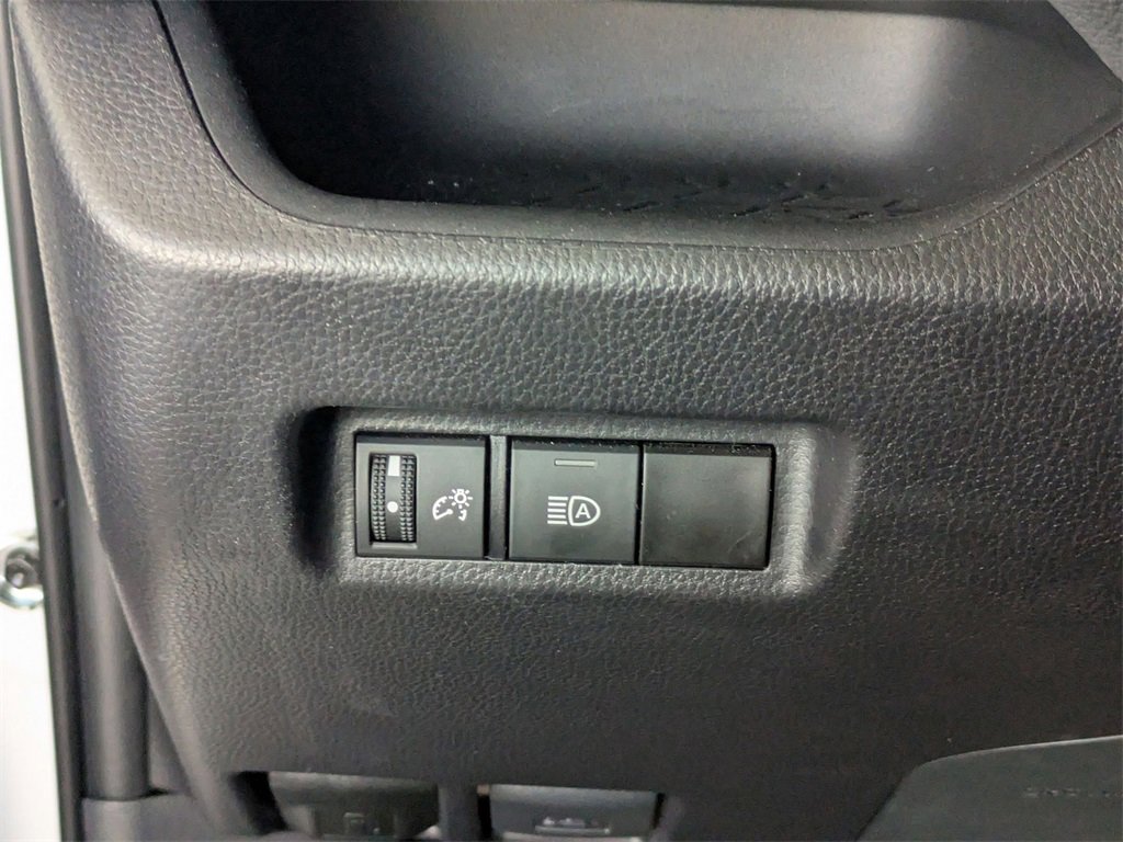 Used 2025 Toyota RAV4 LE image 20