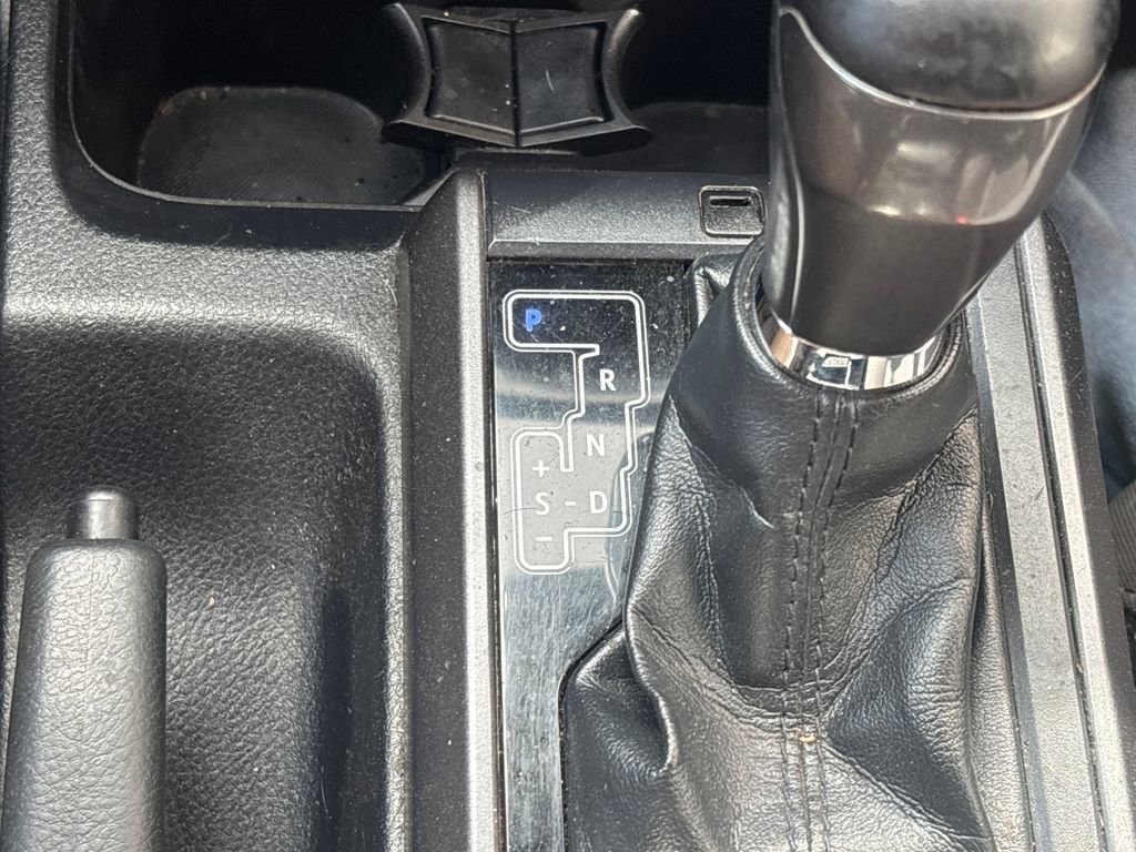 Used 2018 Toyota Tacoma TRD Sport w/ Technology Package image 12