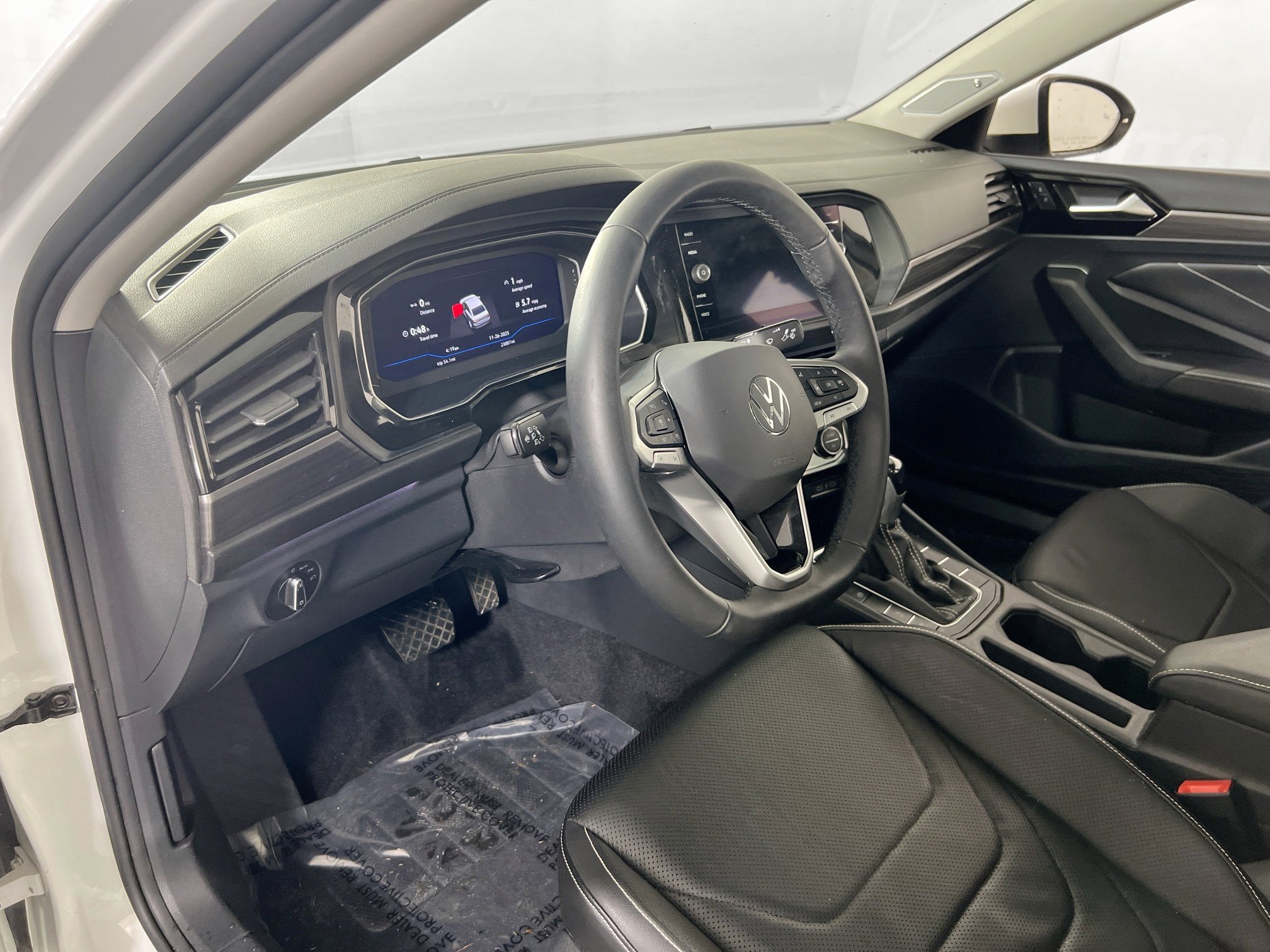 Used 2022 Volkswagen Jetta SEL image 9