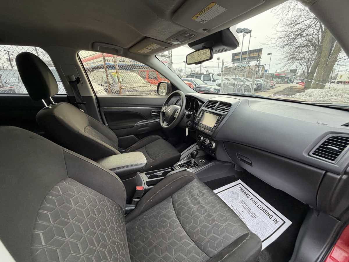 Used 2023 Mitsubishi Outlander Sport ES AWD/4WD image 22