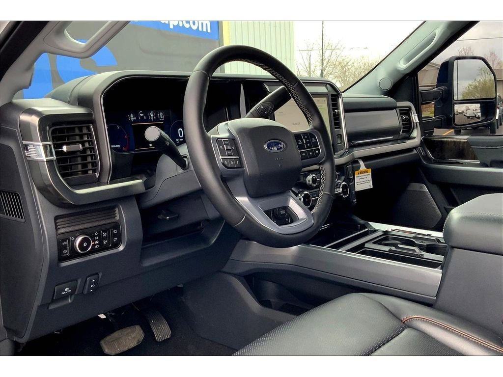 Used 2025 Ford F350 Lariat AWD/4WD image 16