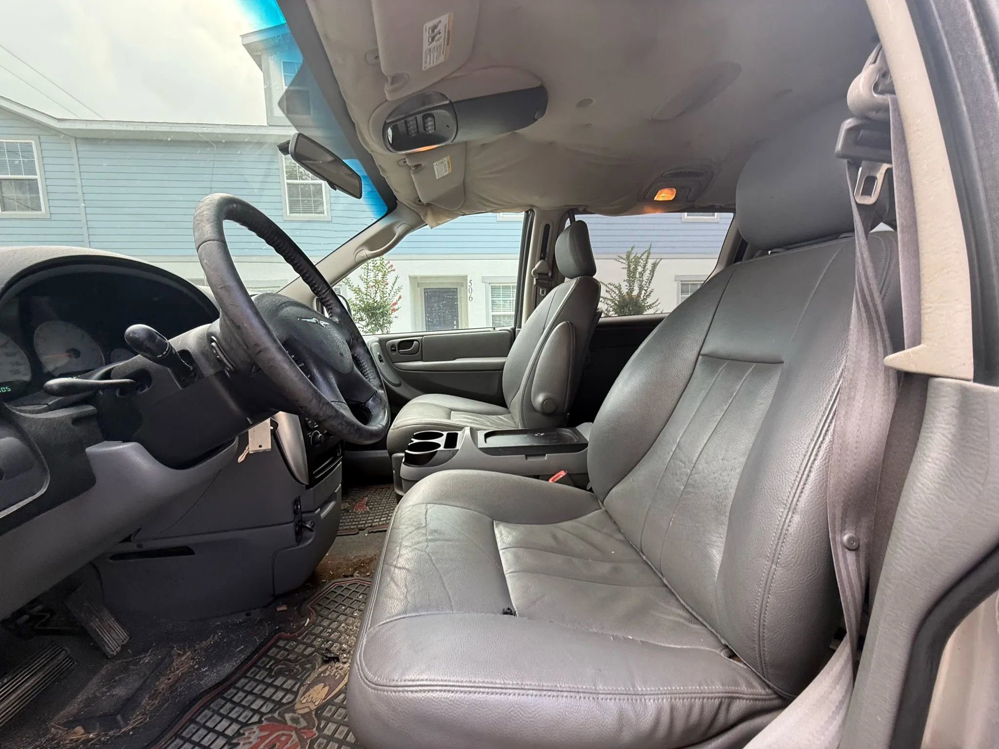 Used 2005 Chrysler Town & Country Touring w/ Leather Interior Group image 11