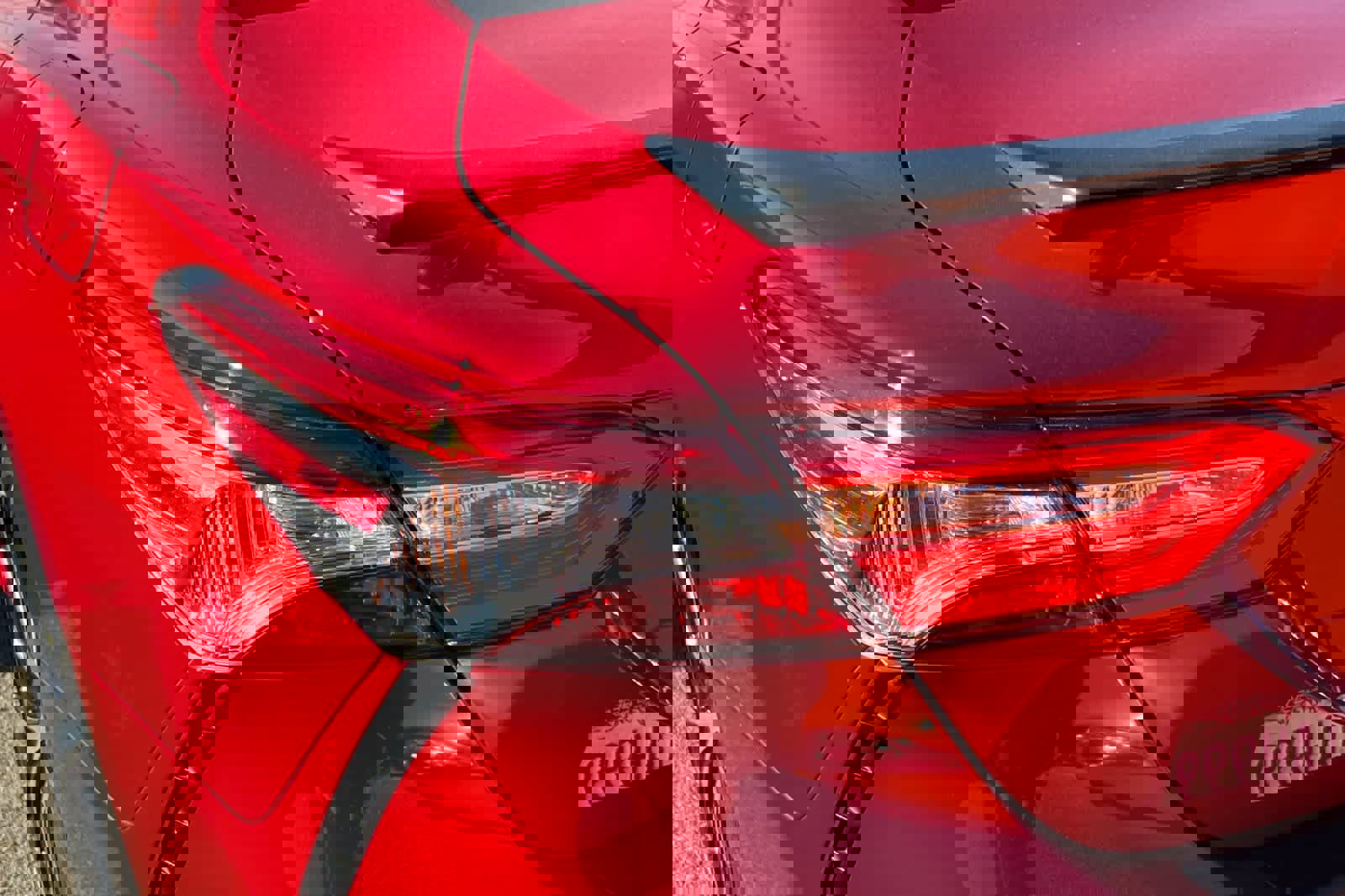 Used 2019 Toyota Camry SE w/ Sunroof Package image 20