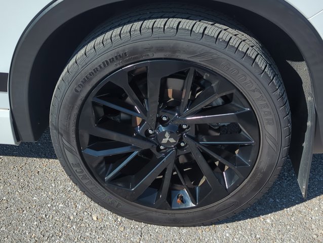 Used 2023 Mitsubishi Outlander Ralliart AWD/4WD image 7