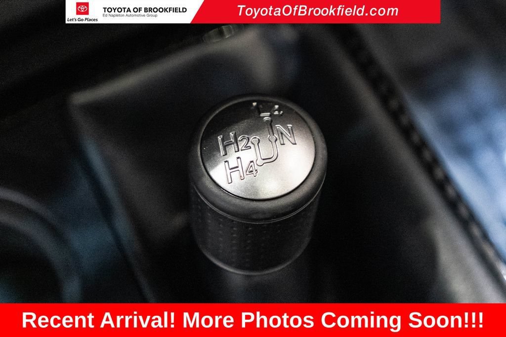 Used 2018 Toyota 4Runner TRD Off-Road Premium AWD/4WD image 25