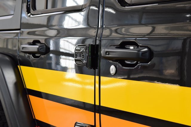 Used 2025 Jeep Wrangler Unlimited Rubicon w/ Technology Group image 20