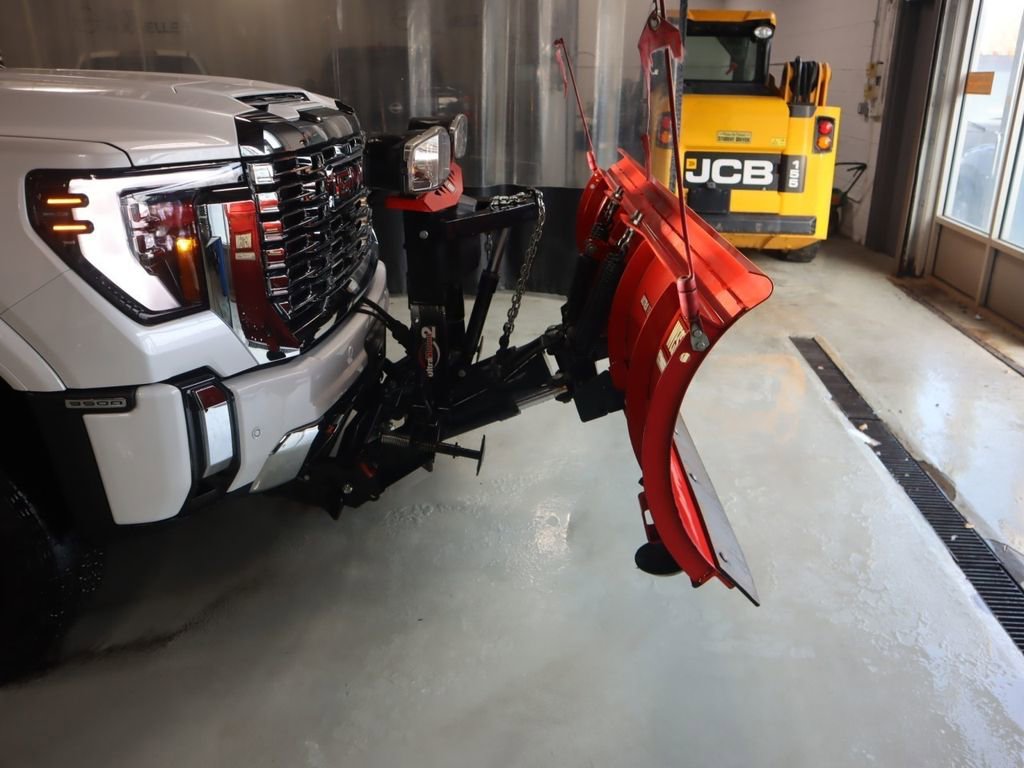 Used 2025 GMC Sierra 3500 Denali image 46