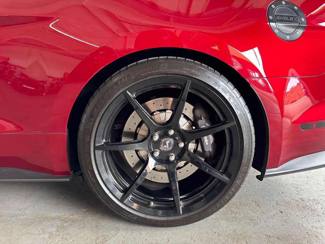 Used 2017 Ford Mustang Shelby GT350 RWD image 19