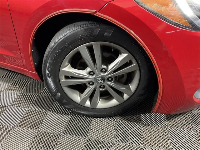 Used 2017 Hyundai Elantra SE image 30
