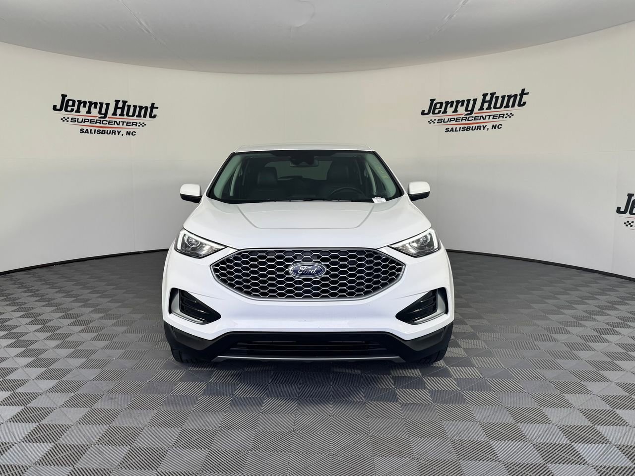 Used 2024 Ford Edge SEL image 7