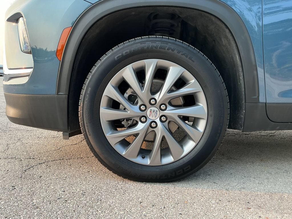 Used 2025 Buick Enclave Preferred FWD image 9