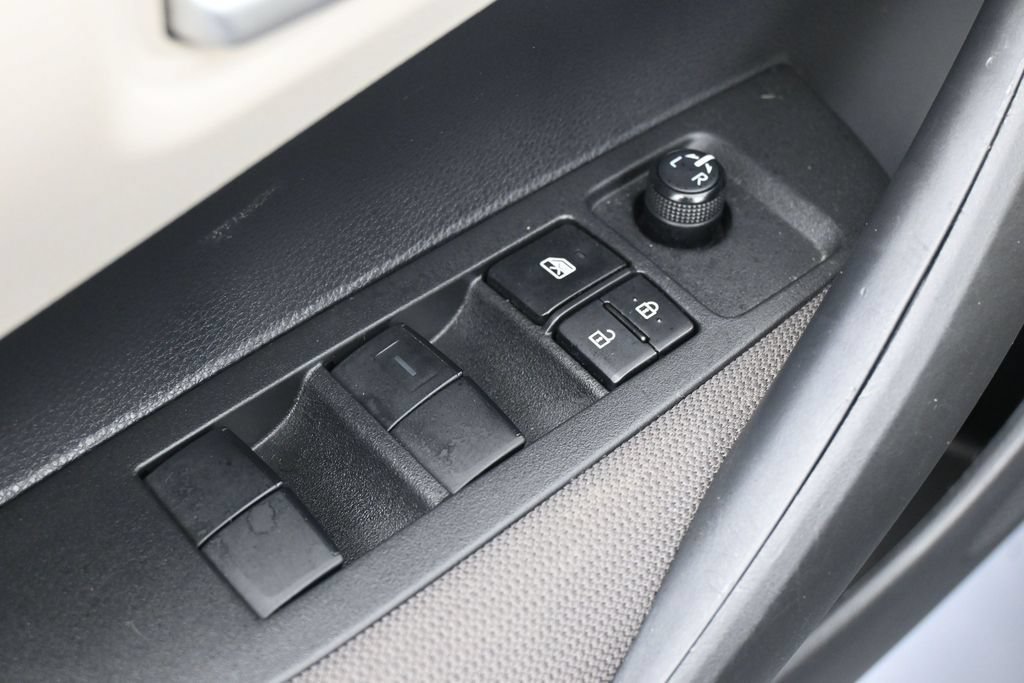 Used 2021 Toyota Corolla LE FWD image 14