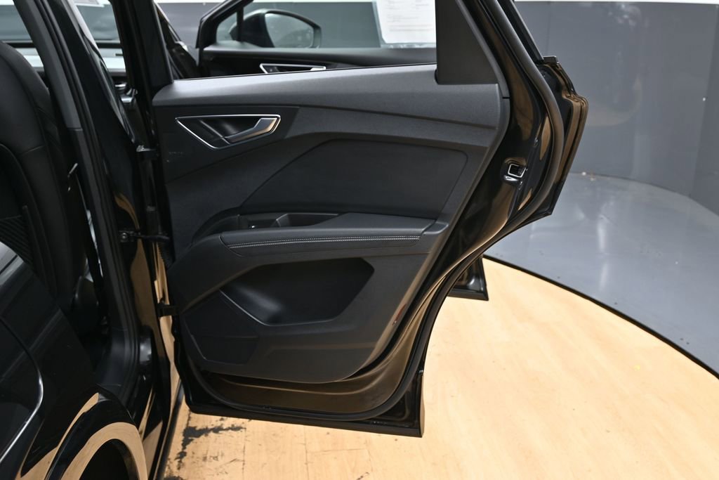 Used 2023 Audi Q4 e-tron Premium Plus w/ Premium Plus AWD/4WD image 40
