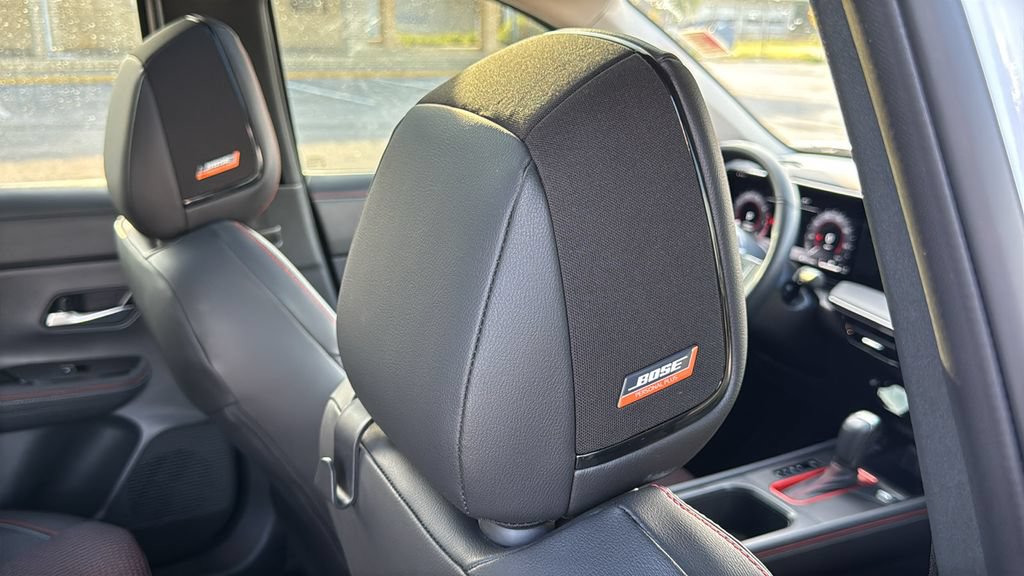 Used 2025 Nissan Kicks SR w/ SR Premium Package FWD image 21