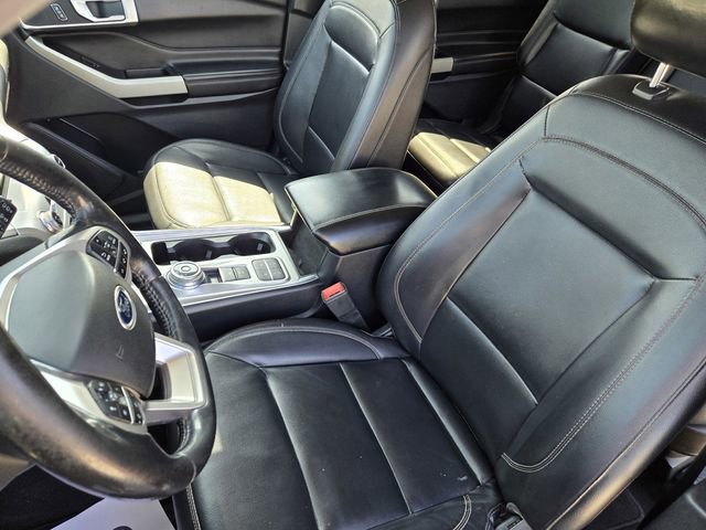 Used 2021 Ford Explorer XLT w/ Equipment Group 202A RWD image 24