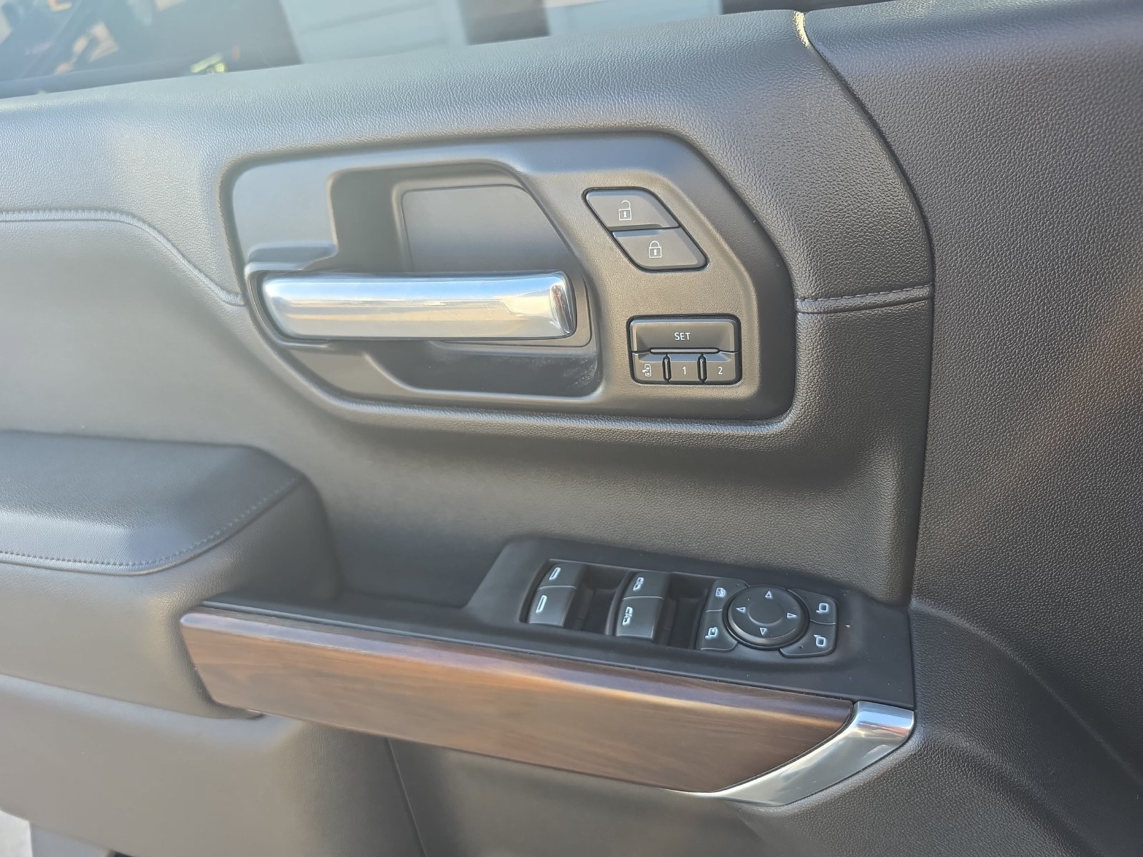 Used 2022 GMC Sierra 1500 SLT RWD image 25