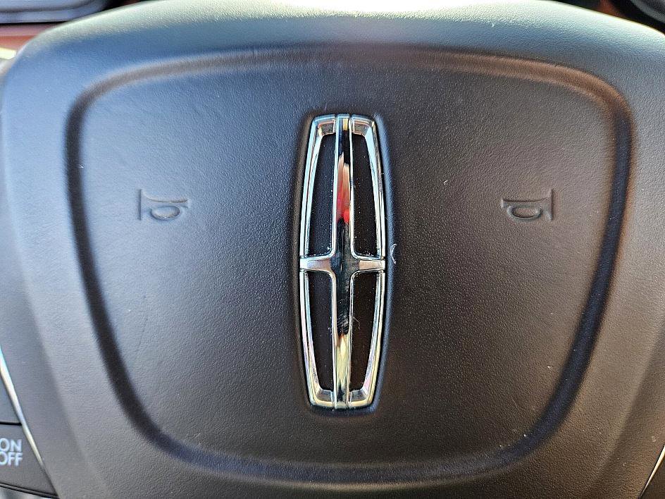 Used 2023 Lincoln Nautilus Reserve w/ Equipment Group 201A image 27