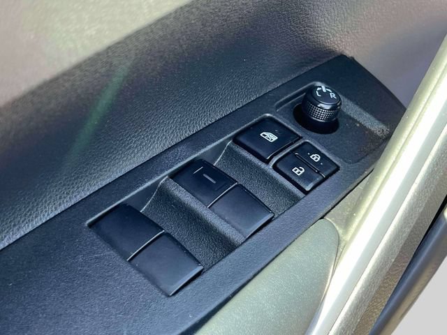 Certified 2022 Toyota Corolla Cross LE AWD/4WD image 21