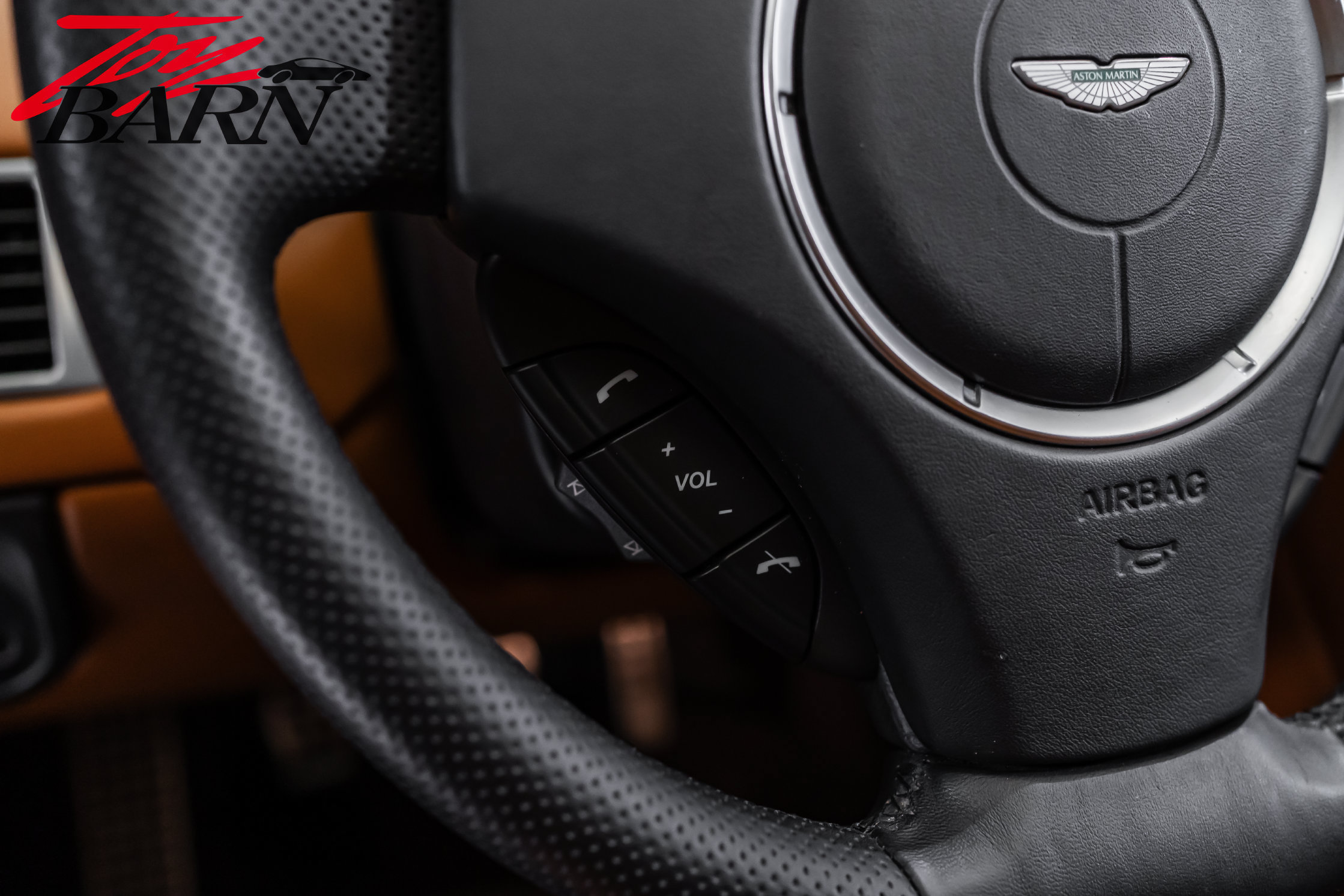 Used 2009 Aston Martin V8 Vantage Roadster RWD image 34
