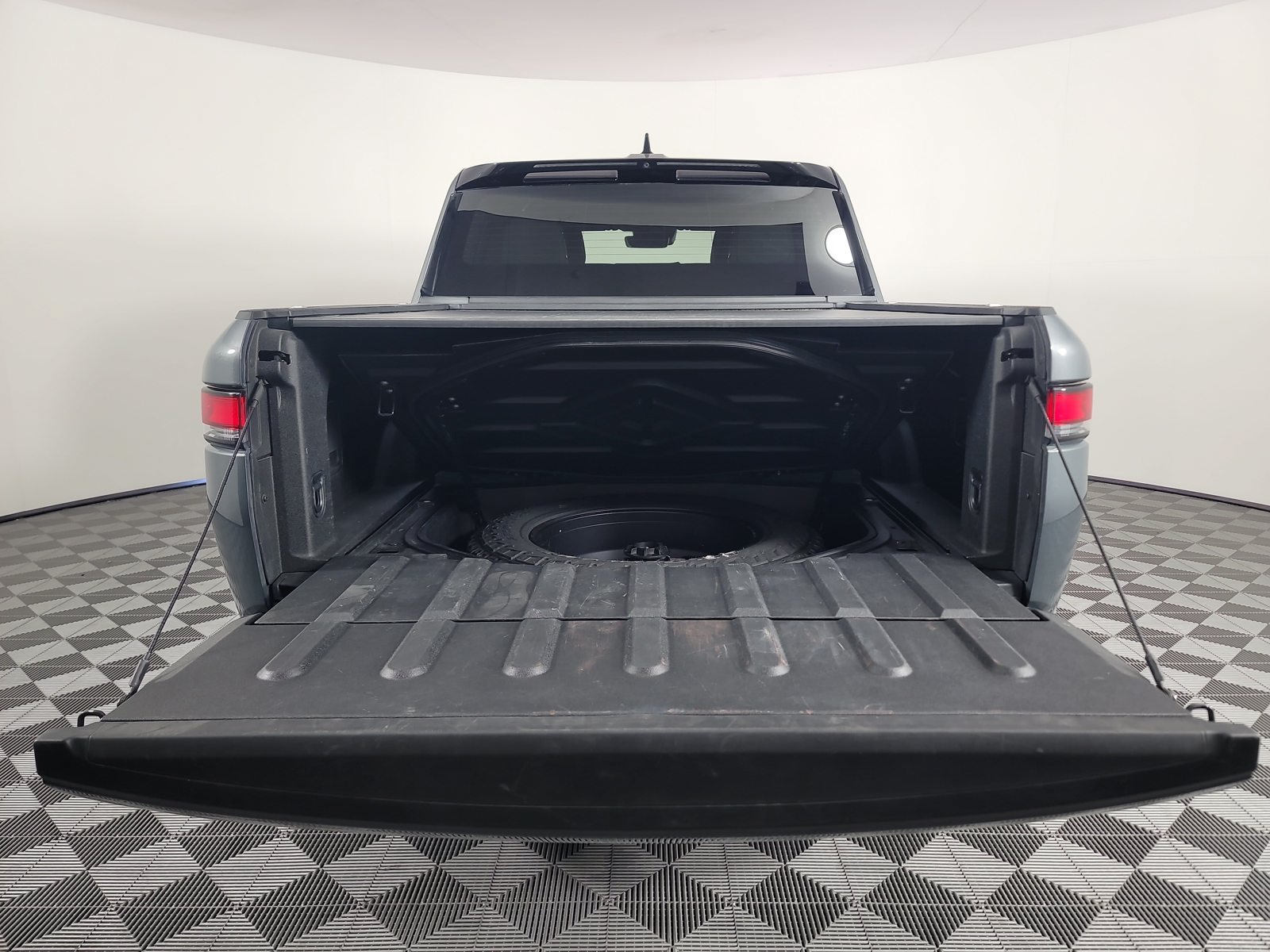 Used 2022 Rivian R1T Adventure AWD/4WD image 15