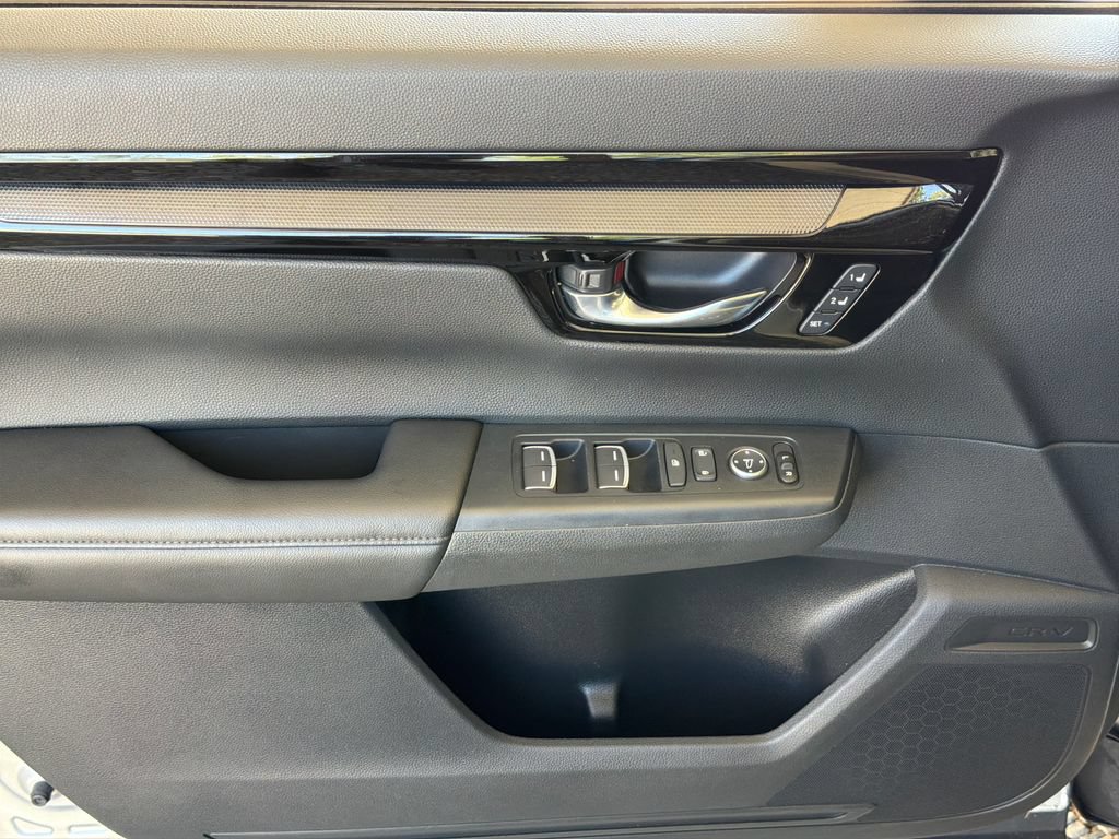Used 2025 Honda CR-V EX-L image 3