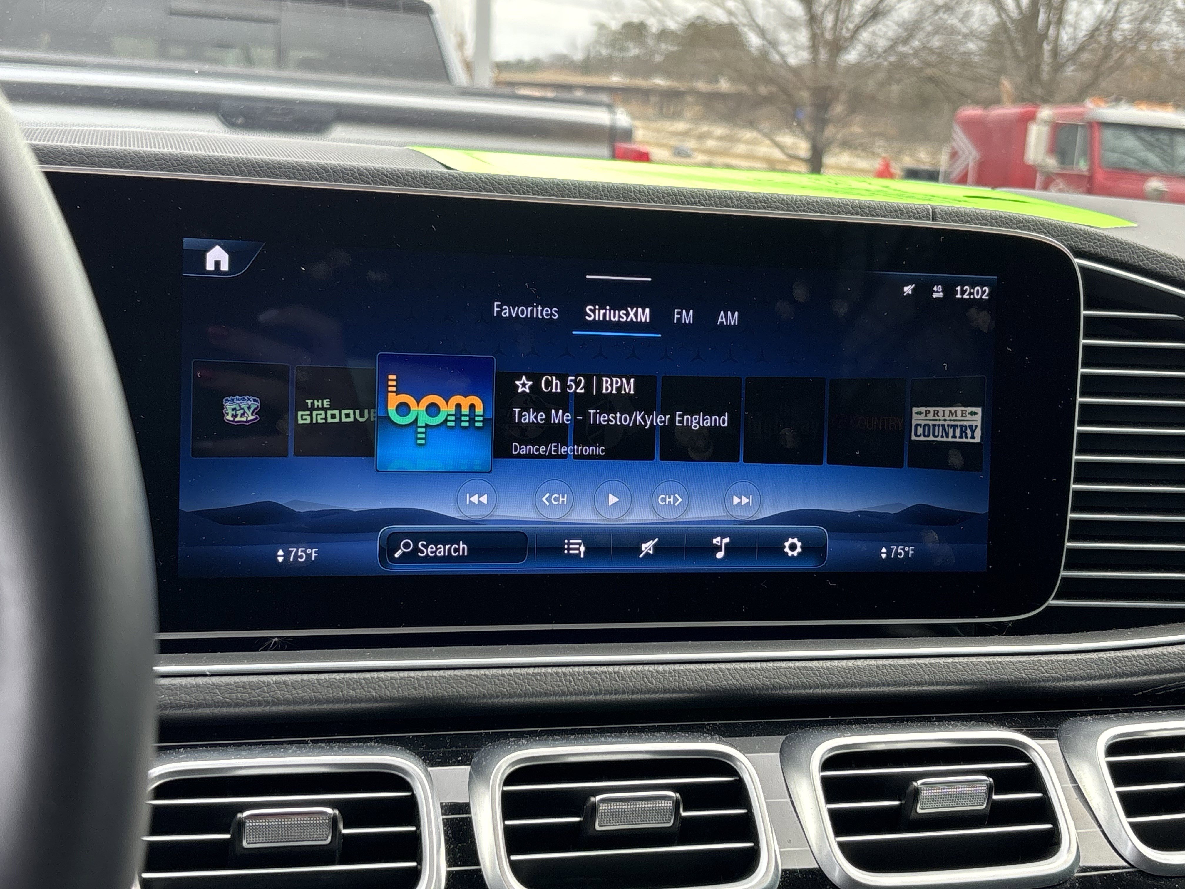 Used 2024 Mercedes-Benz GLE 450e 4MATIC image 25