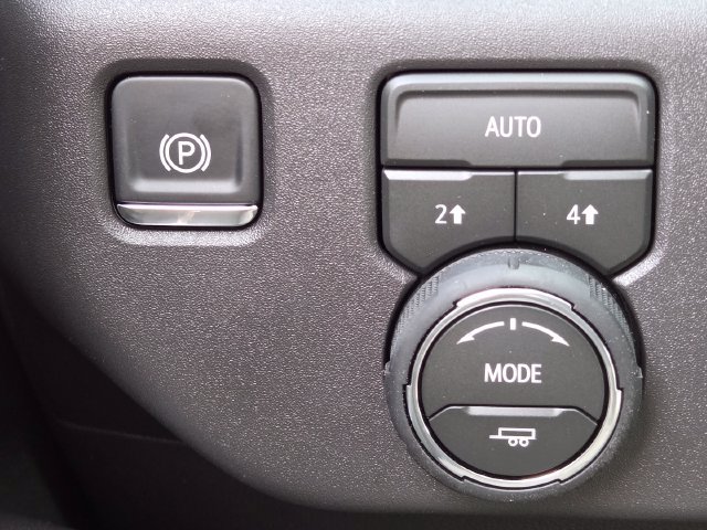 New 2026 Chevrolet Silverado 1500 LT w/ LPO, Liner Protection Package AWD/4WD image 24
