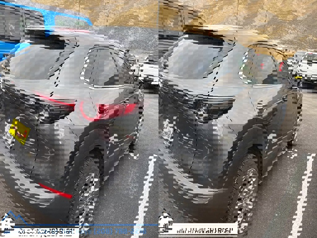 Used 2020 MAZDA CX-30 FWD w/ Select Package image 4