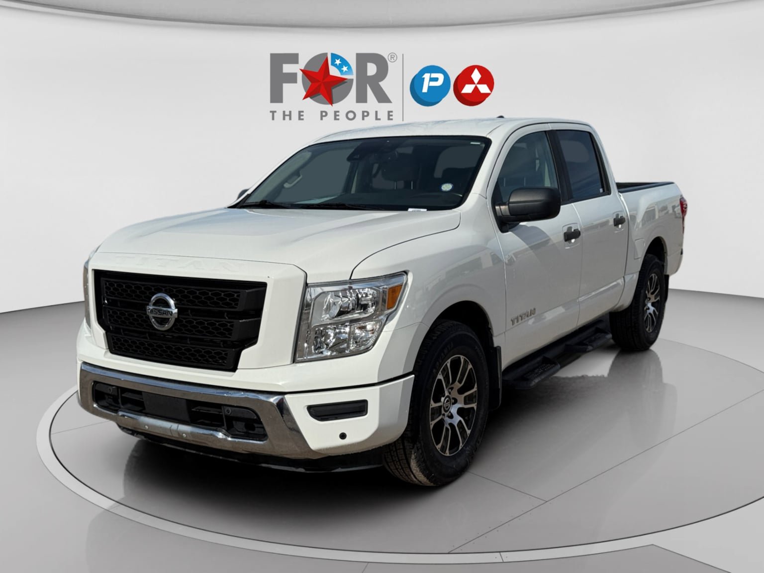 Used 2022 Nissan Titan SV w/ SV Convenience Package RWD image 1
