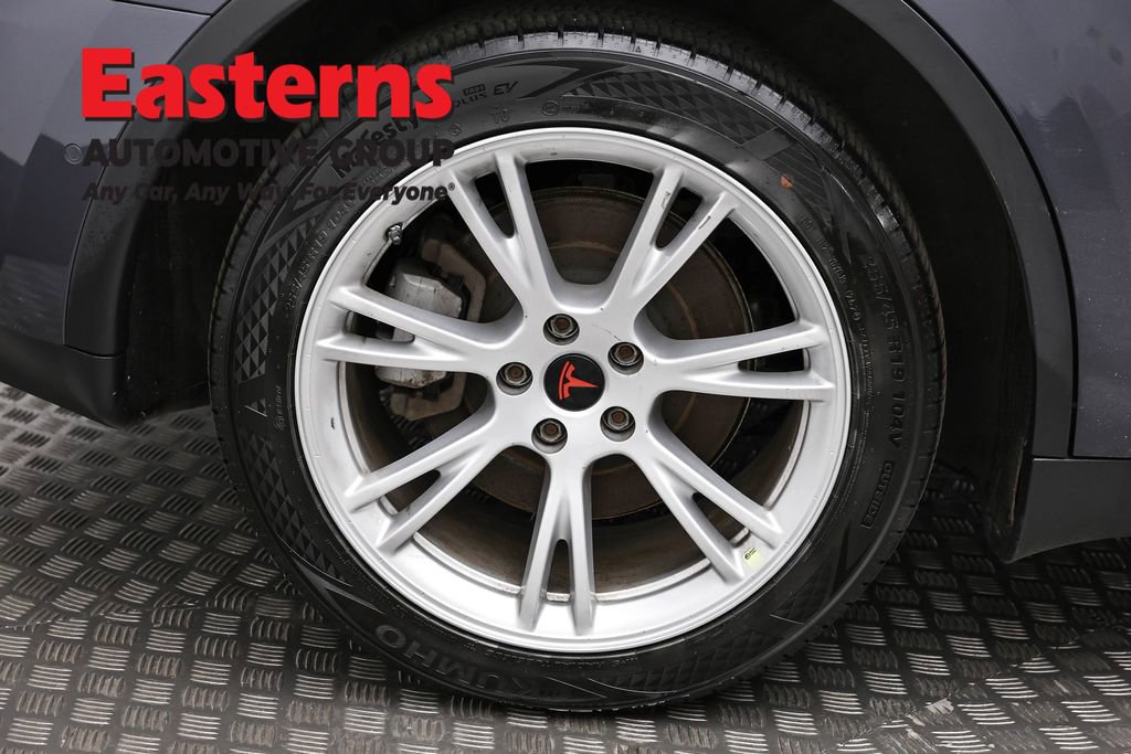 Used 2022 Tesla Model Y Long Range image 27