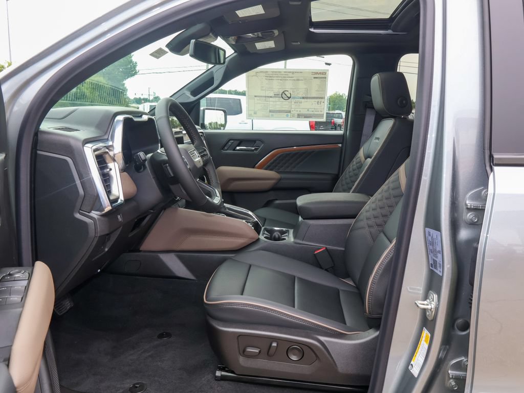 New 2026 GMC Canyon Denali w/ LPO, Black Badging Package AWD/4WD image 7
