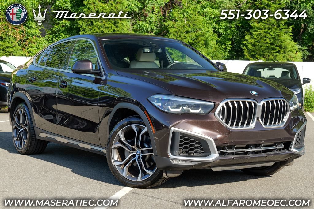 Used 2021 BMW X6 xDrive40i w/ Premium Package 2