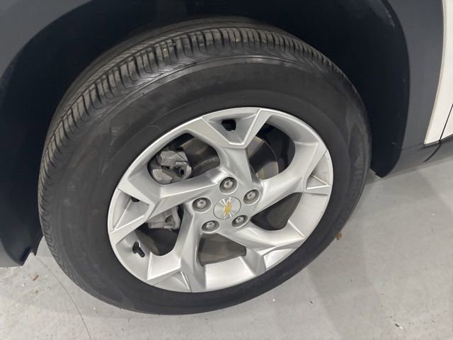 Used 2024 Chevrolet Trax LS w/ LS Convenience Package image 39