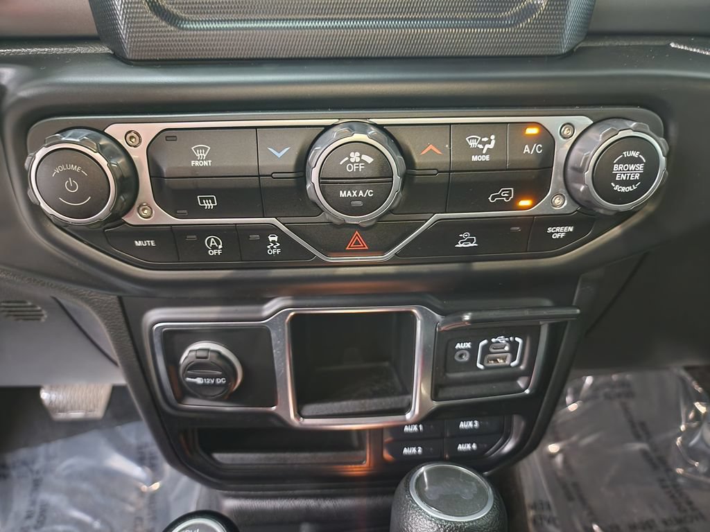 Used 2023 Jeep Wrangler Unlimited Sport AWD/4WD image 18