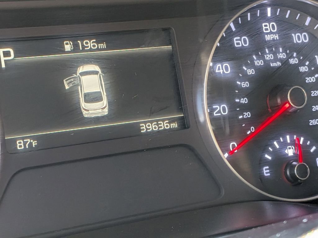 Used 2024 Kia Forte LXS FWD image 17