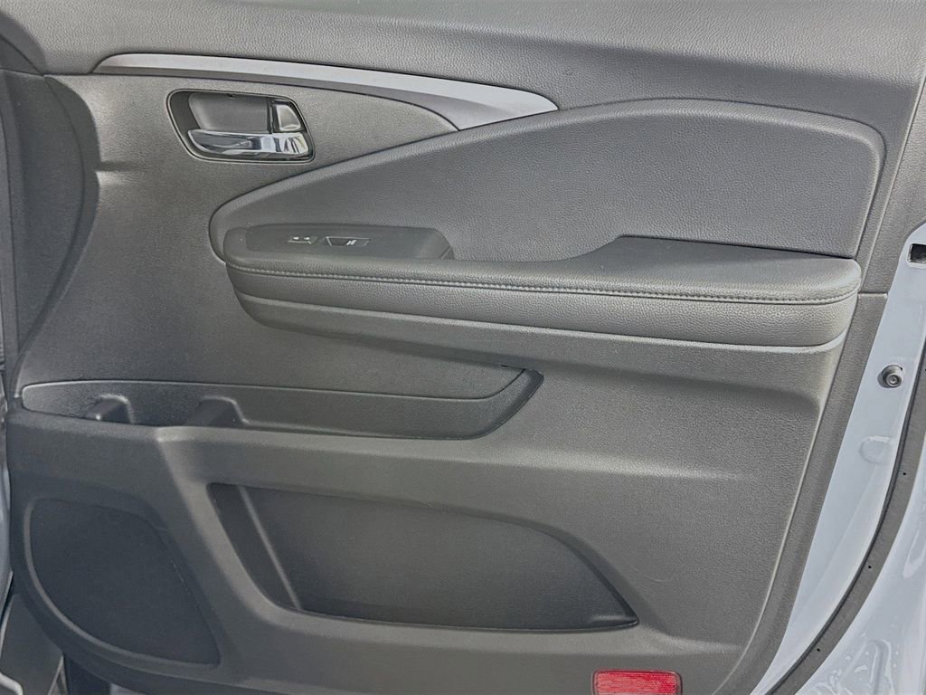 Certified 2022 Honda Pilot Sport image 30