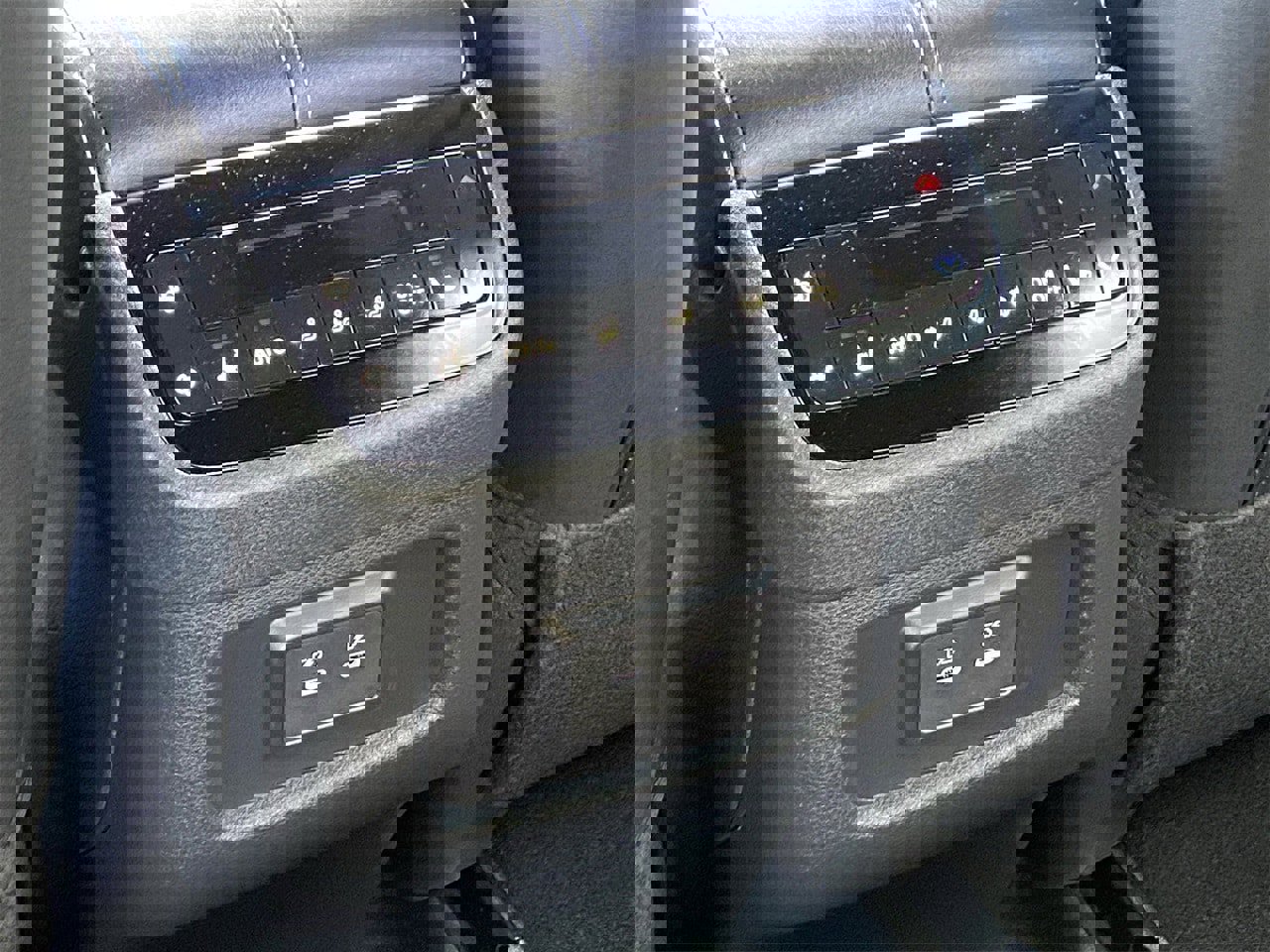 New 2026 INFINITI QX60 Luxe image 16
