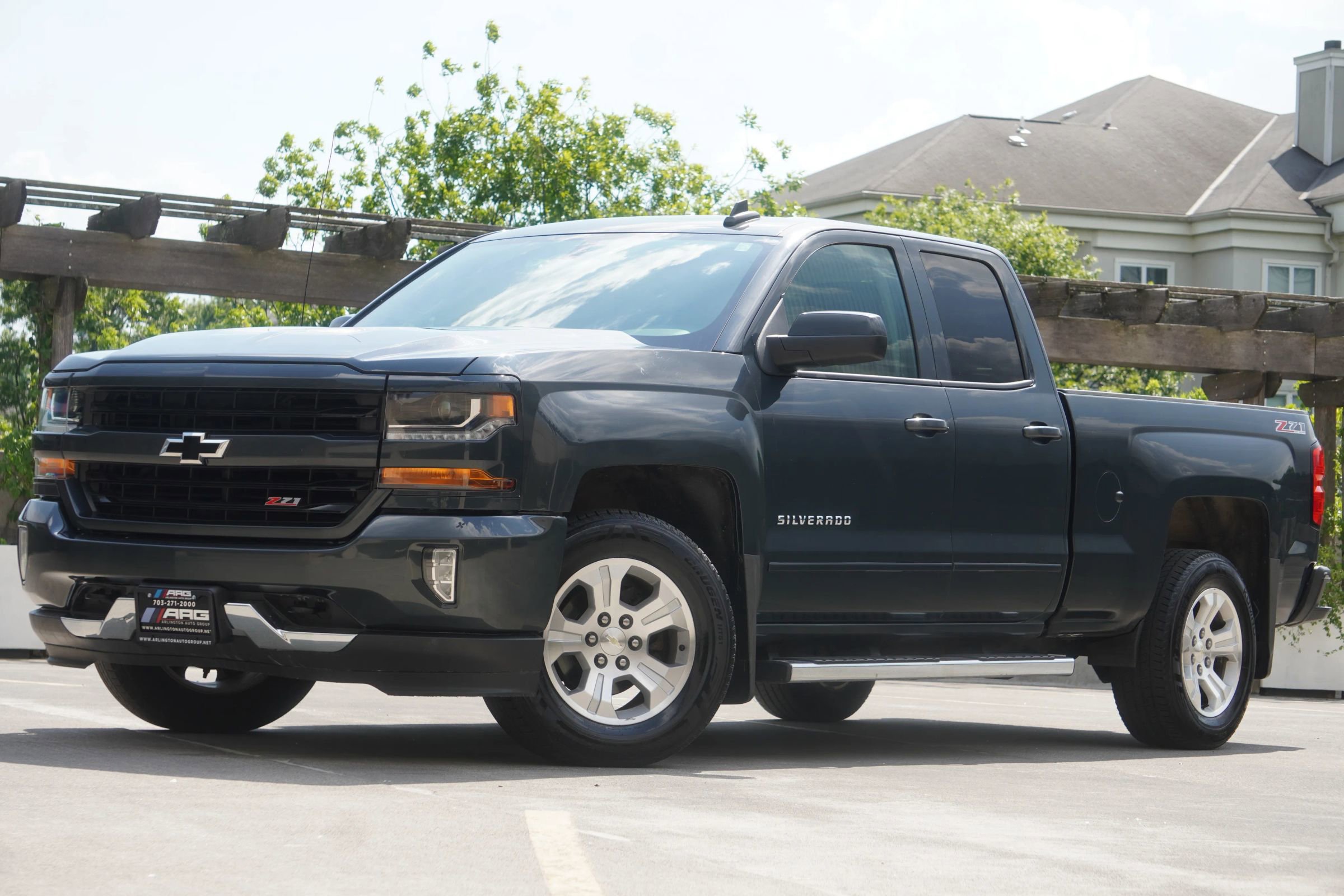 Used 2017 Chevrolet Silverado 1500 LT w/ All Star Edition AWD/4WD image 2