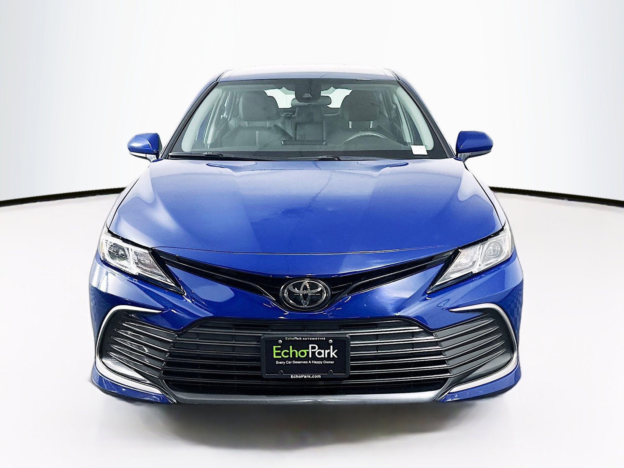 Used 2023 Toyota Camry LE FWD image 2